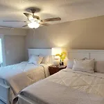 Nassau Harbour Cozy 2 Bedroom Condo